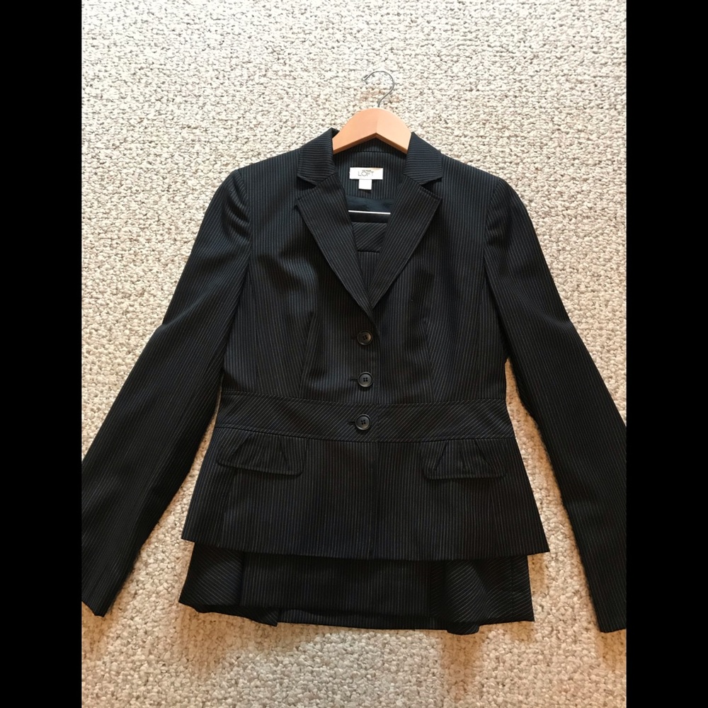 Ann Taylor Loft 2 piece skirt suit